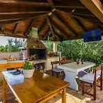 Apartment In Nin Near & Pool *