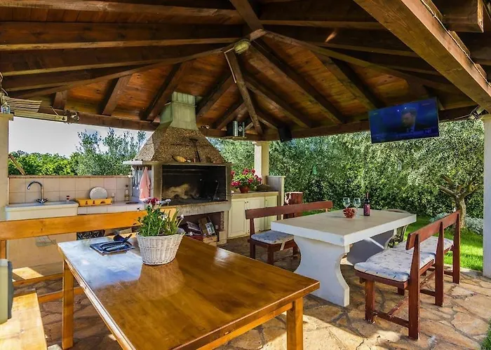 In Nin Near & Pool Διαμέρισμα Zaton (Zadar)
