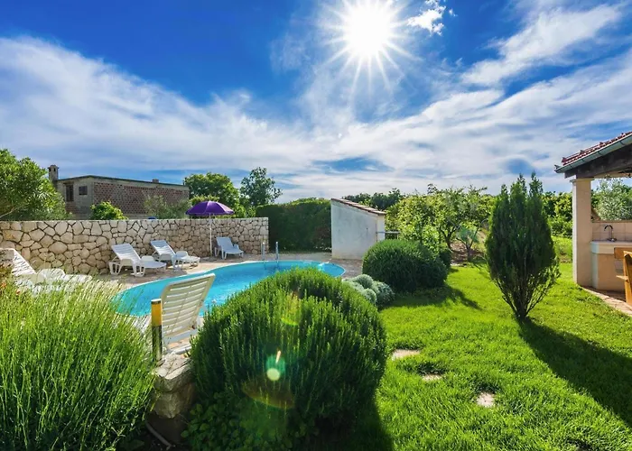 In Nin Near & Pool Διαμέρισμα